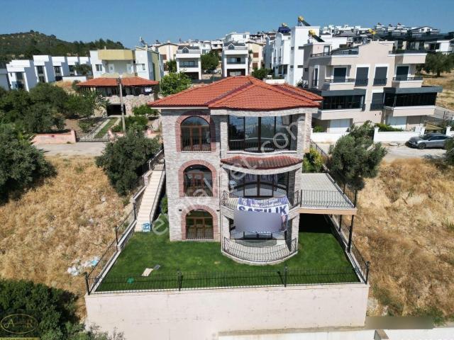 Balıkesir Burhaniye Pelitköy Denize 50 Adım Satılık Villa