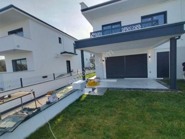 Balıkesir Burhaniye Pelitköy Sahilinde Satılık 3+1 Villa Satılık Tır