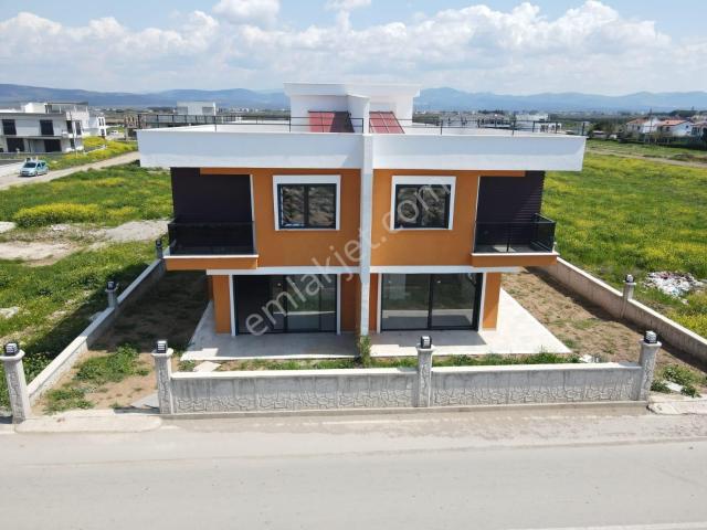 Balıkesir Gömec Sahide 3+1 Sıfır Deniz Manzaralı Villa