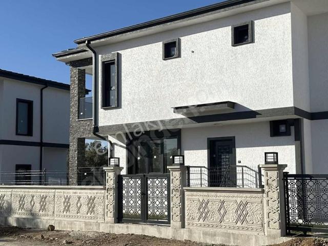 Balıkesir Gömec Sahilde Satılık Villa