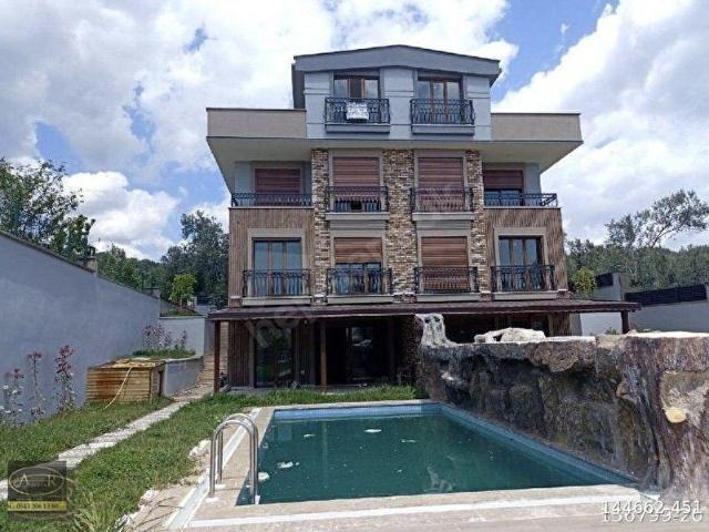 Balıkesir güre fener mevki havuzlu süper lüks fourleks müstakil villa
