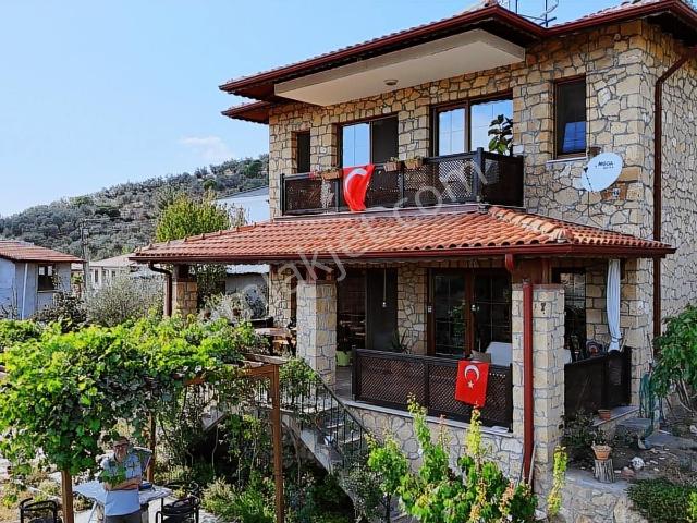 Balıkesir Edremit Altınoluk Narli Köyünde 3+1 Taş Villa
