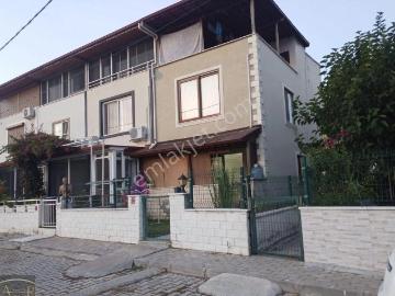 Balıkesir Edremit Güre Cumhuriyet Denize Sıfır Satılık Villa