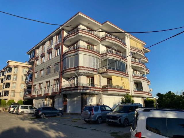 Balıkesir Edremit Hamidiyede Geniş Metrajlı 3+1 Doğalgazlı Ara Kat Kiralık