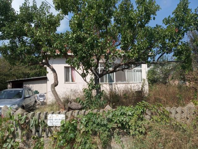 Balıkesir Erdekte 357 M² Arsa İçinde Bahçeli Müstakil 2+1 Ev