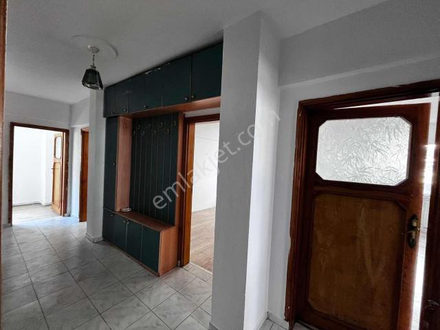 Balıkesir Karesi Kuvai Milliye Mahallesi Kiralık 3+1 Daire