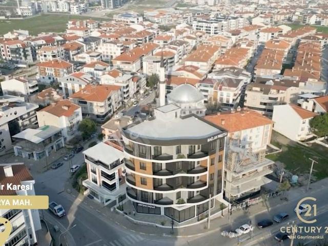 Balıkesir Karesi 2. Sakarya'da Cadde Üzeri Satılık 3+1 Konut