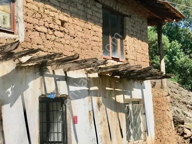 Balıkesir/ivrindi'de Doğanın Kalbinde Köyde Taş Ev Fırsatı!