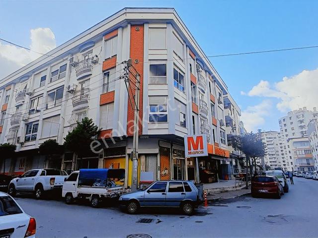 Balçova Onur Mahallesinde Genç Binada Satılık 130 M2 3+1 Daire