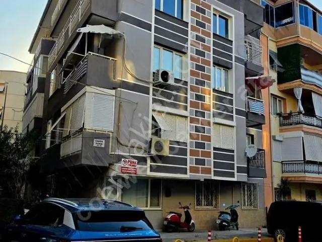 Balçova Çetin Emeçte Otoparklı 134 M2 Full Eşyalı
