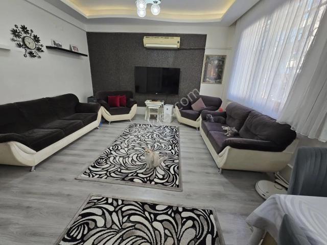 Balçova Eğitim Mah. Genç Binada D.gazlı Satılık 3+1 Daire