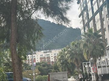 Balçova Korutürk Te Üniversiteye Yürüme Mesafesinde Eşyalı