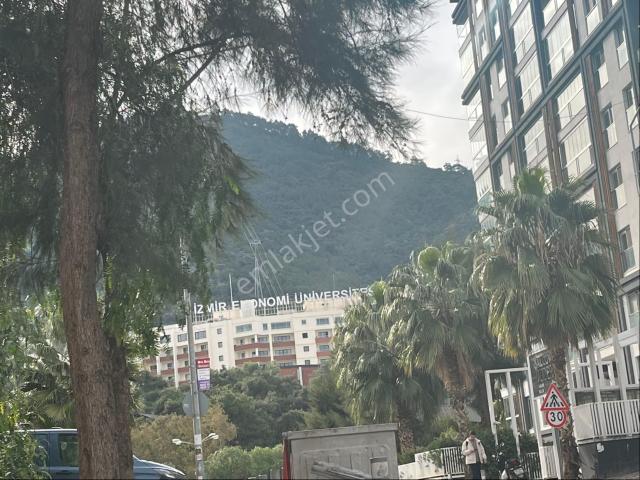 Balçova Korutürk Te Üniversiteye Yürüme Mesafesinde Eşyalı