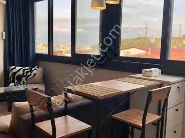 Balçovada Asansörlü 1+1 Eşyalı Kiralık Daire