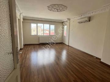 Balçova'da Kiralık 3+1 Daire