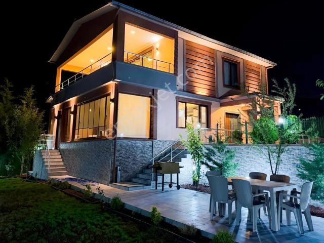 Bala Beynamda Bölgesinde Tek Satılık Emsalsiz Yapılı Villa.