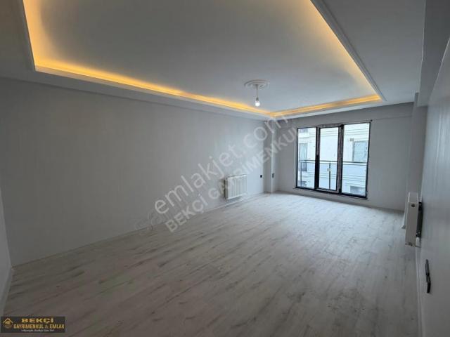 Balamba Da Satılık Arakat Asansörlü Otoparklı Sıfır 3+1 Daire
