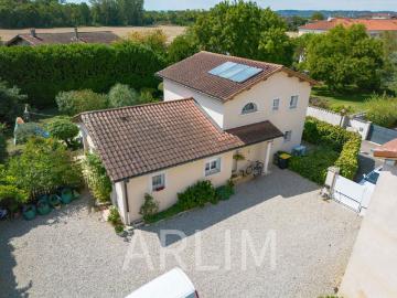 Balan village ensemble immobilier: villa 148m2, dépendance