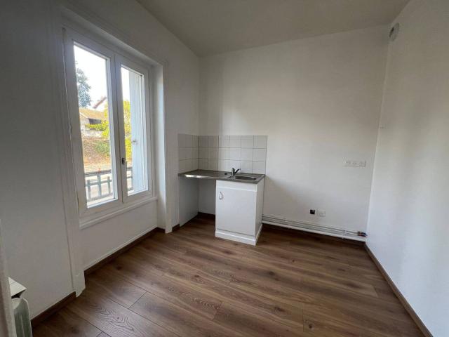 Balan Appartement T2 avec place de parking