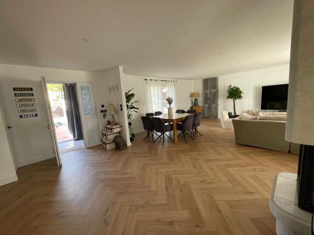 Balaruc Les Bains, quartier La Rèche, villa 9 pièces avec pi. 195m² Balaruc les Bains