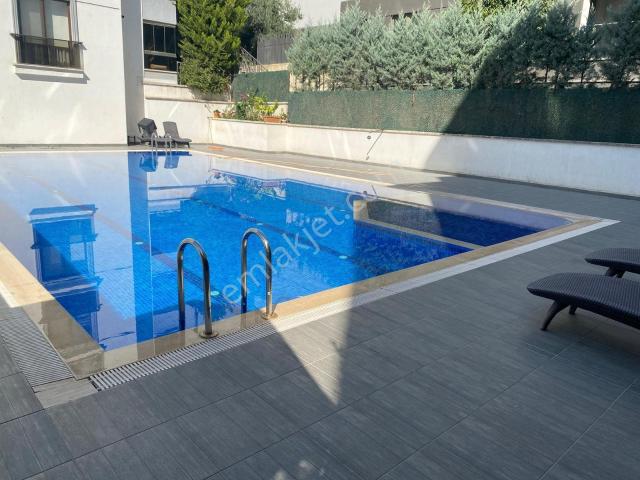 Balat'da Havuzlu 3+1 125 M2 Kiralık Daire