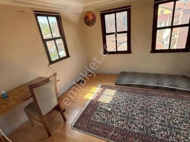 Balatta Kiralık Bekar Odası