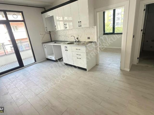Balcıoğlu Emlaktan Alaylar 2 Mah Garajlı 1+1 Satılık Daire