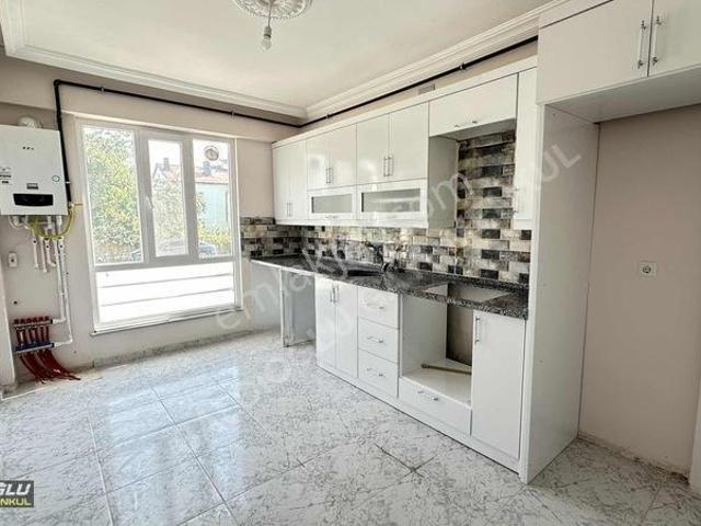 Balcıoğlu Emlaktan Kızılcalar Garajlı 3+1 Kiralık Daire