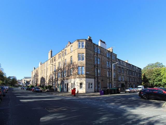 Balcarres Street, Edinburgh, EH10 3 bed flat to rent £1,950 pcm £450 pw