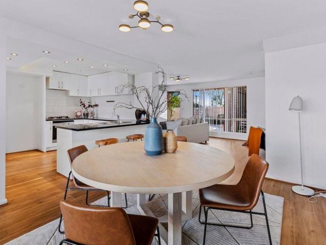 Balcatta Townhouse for Sale 3 Bed, 1 Bath, 124m2 Recently renovated