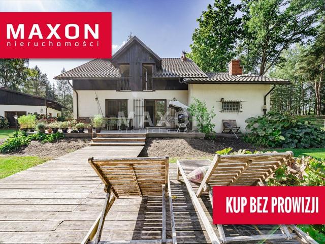 Polecam przestronny dom 200 m² z ogrodem, oczkiem wodnym i garażem