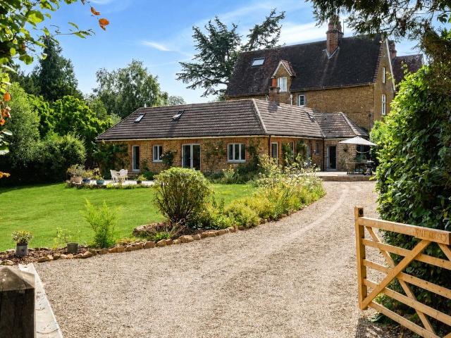 Balchins Lane, Westcott, Dorking, Surrey RH4, 6 bed bungalow to rent, £4,500 pcm | PrimeLocation