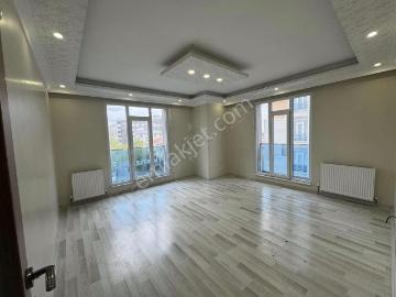 Balci Gyr. 2+1 Sıte İçi Kiralık 3. Kat Güvenlikli