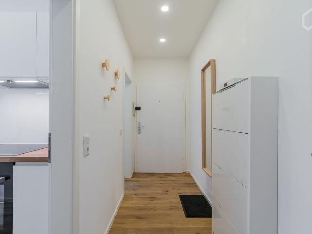 balcony 2 rooms, HTW in walking distance, stylish and quiet HTW university of techmic an economy, Berlin Amsterdam Apartments for Rent