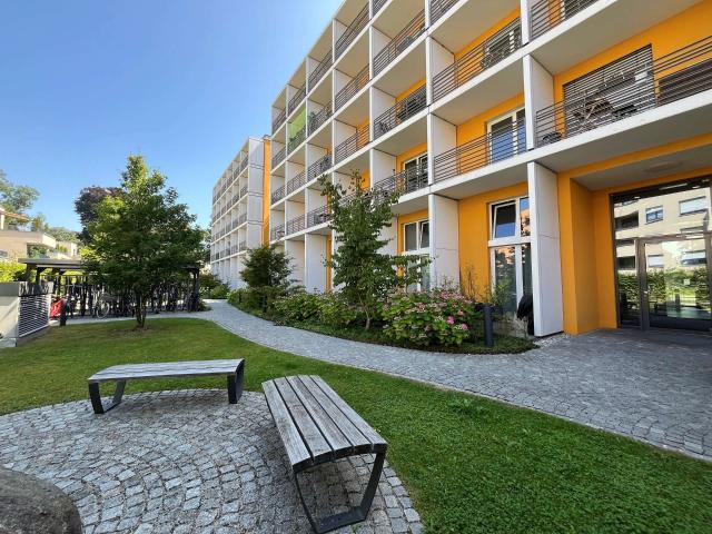 Bald beziehbar: Bezauberndes Studentenapartment mit Balkon zum Innenhof