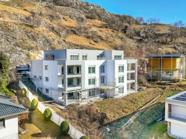 Bald bezugsbereit Moderne Traumwohnung an schöner Lage