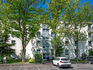Bald schon frisch gestrichen > 3 Zimmer Wohnung in Monheim am Rhein Berliner Viertel