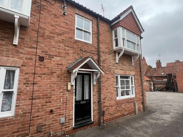 Balderton Gate, Newark NG24 1 bed flat to rent £640 pcm £148 pw