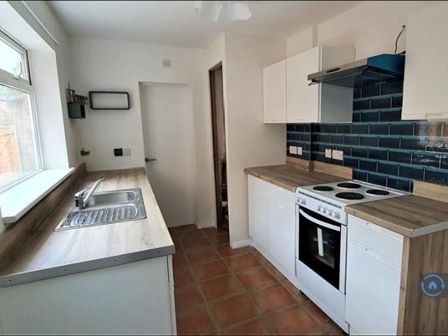 Balderton Gate, Newark, NG24 1 bed flat to rent £700 pcm £162 pw