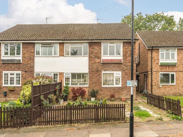 Balder Rise, Lee SE12, 2 bed maisonette to rent, £1,800 pcm | PrimeLocation
