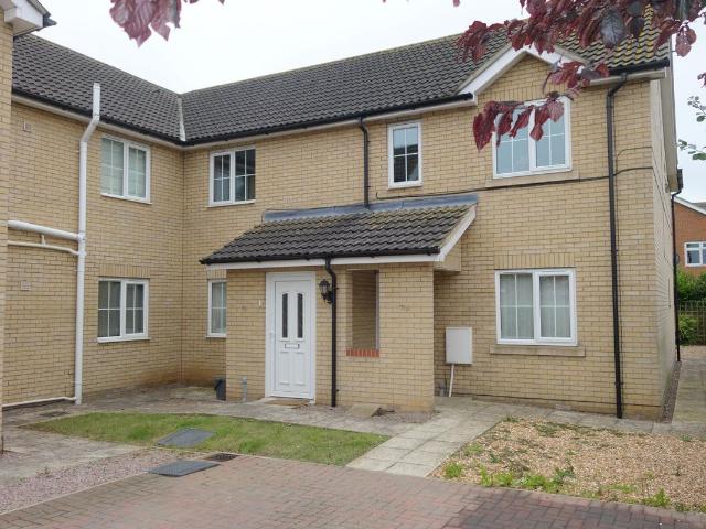 Baldock Drive, King's Lynn PE30, 2 bed flat to rent, £875 pcm | PrimeLocation