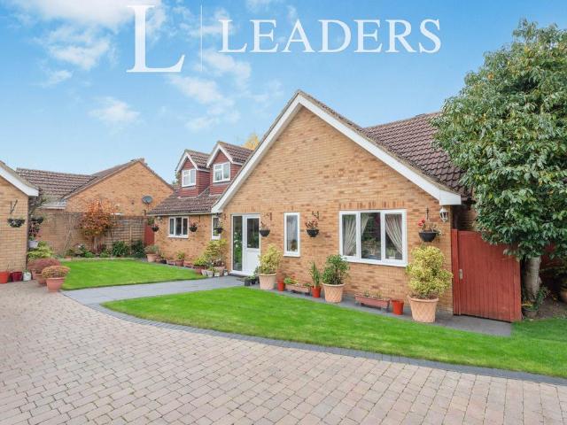 Baldock Road, Stotfold, SG5 4 bed detached house to rent £2,900 pcm £669 pw