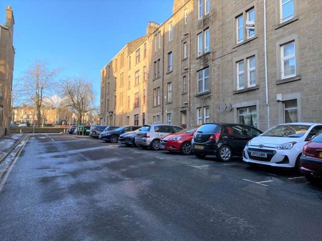 Baldovan Terrace, Dundee DD4, 2 bed flat to rent, £850 pcm | PrimeLocation