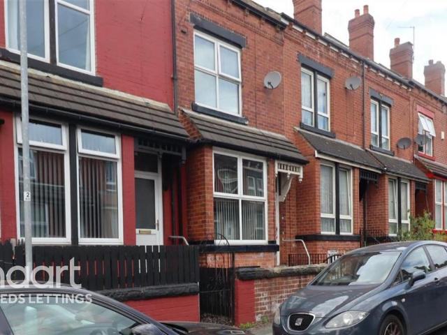 Baldovan Terrace 4 bed terraced house to rent £1,100 pcm £254 pw