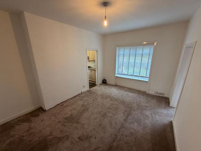 Baldovie Road, Cardonald | £1,050 Monthly