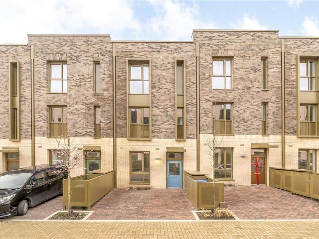 Baldwin Lane, London, SE3 3 bed terraced house to rent £3,300 pcm £762 pw