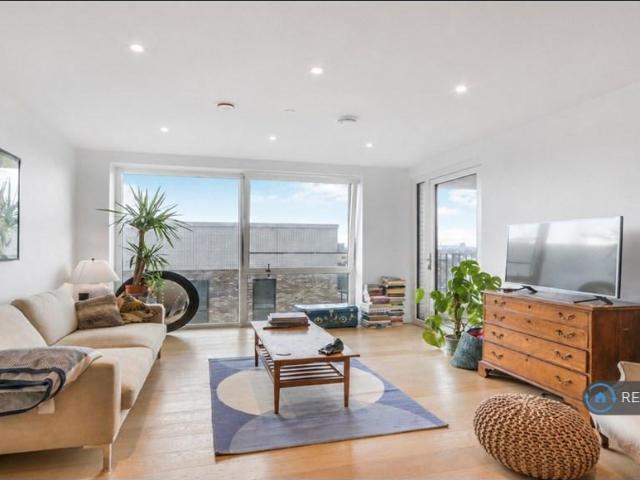 Baldwin Point, London, SE17 1 bed flat to rent £3,500 pcm £808 pw