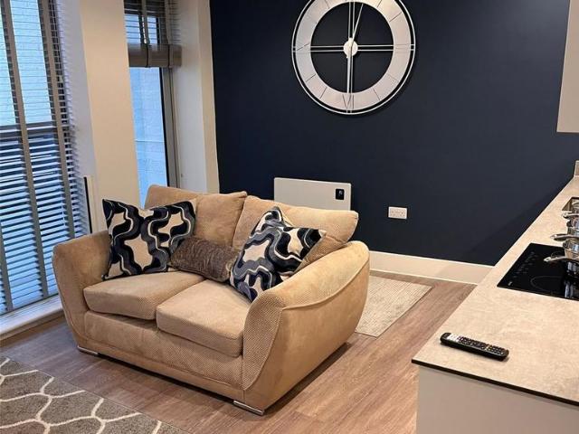 Baldwin Street, Bristol, Somerset, BS1 1 bed apartment to rent £1,850 pcm £427 pw