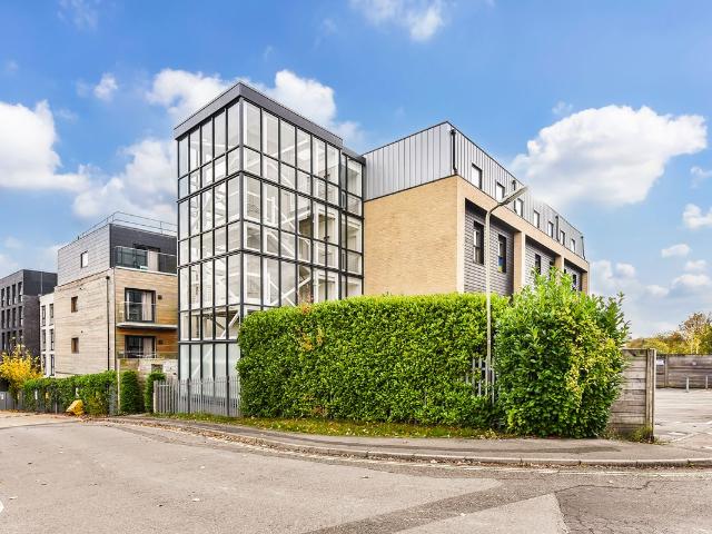 Balfour House, Winnall Close SO23, 2 bed flat to rent, £1,375 pcm | PrimeLocation