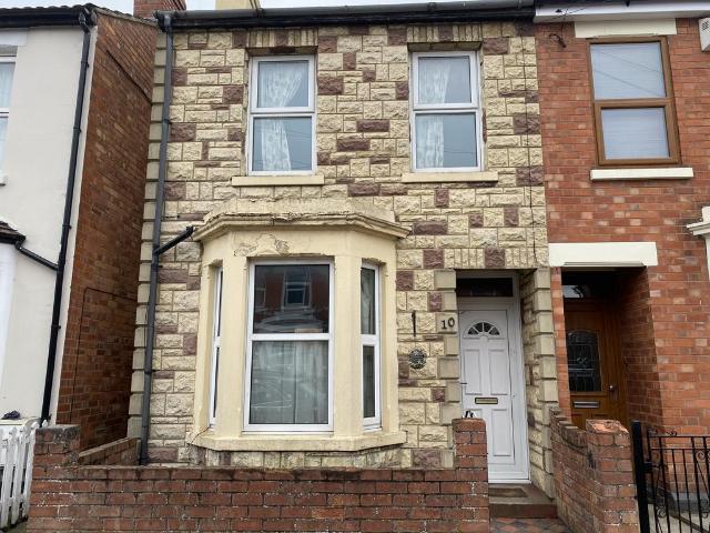 Balfour Road, Gloucester GL1 3 bed semi detached house to rent £1,200 pcm £277 pw
